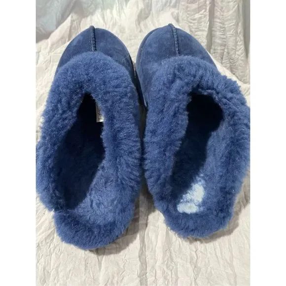 UGG slide in slippers sooo comfy and beautiful color - Picture 7 of 9
